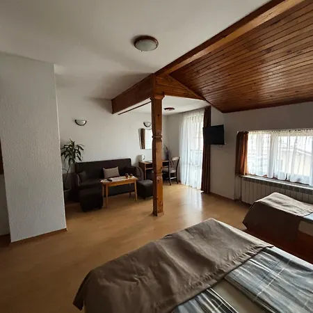 Durchova Kashta Family